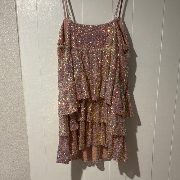 Plus Size Sequin Tiered Mini Dress - Picture 4 of 10